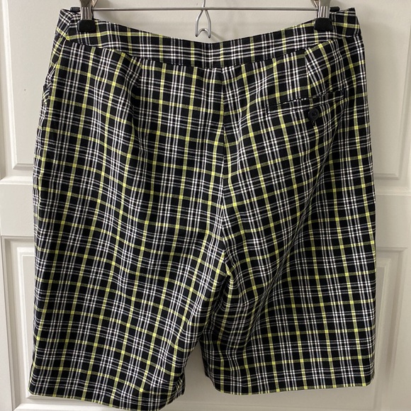 E P Pro plaid golf shorts Bermuda street length Size 6 - Picture 4 of 5
